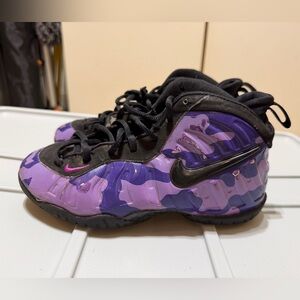 Nike Air Purple Camo Foamposite Sneakers 2.5Y